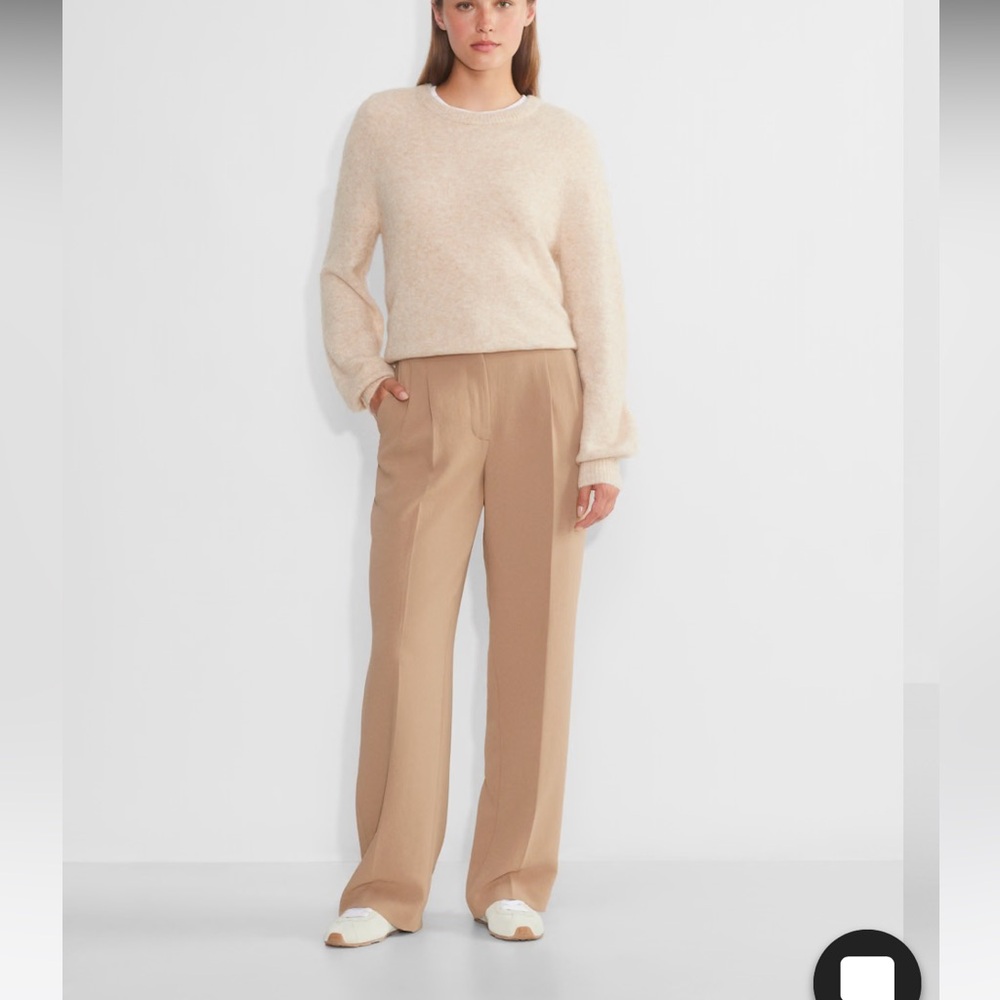 NWT Aritzia effortless pants, gold camel